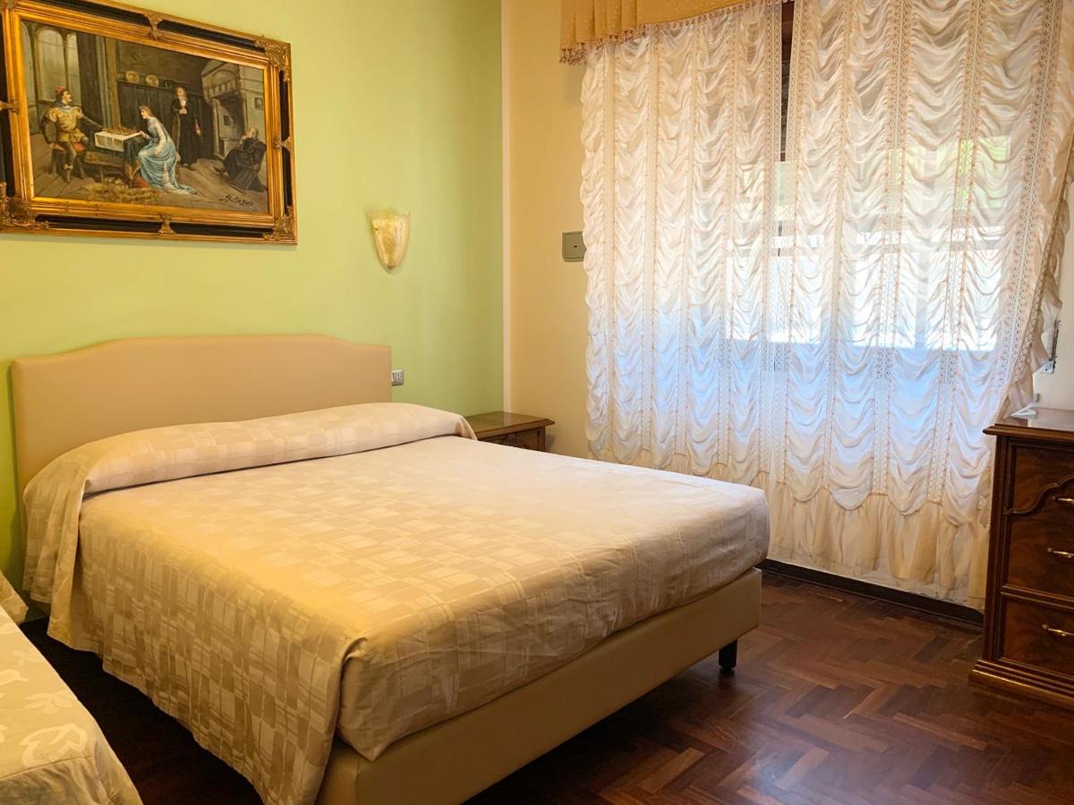 Tanit Hotel Villaggio Ristorante Carbonia Esterno foto