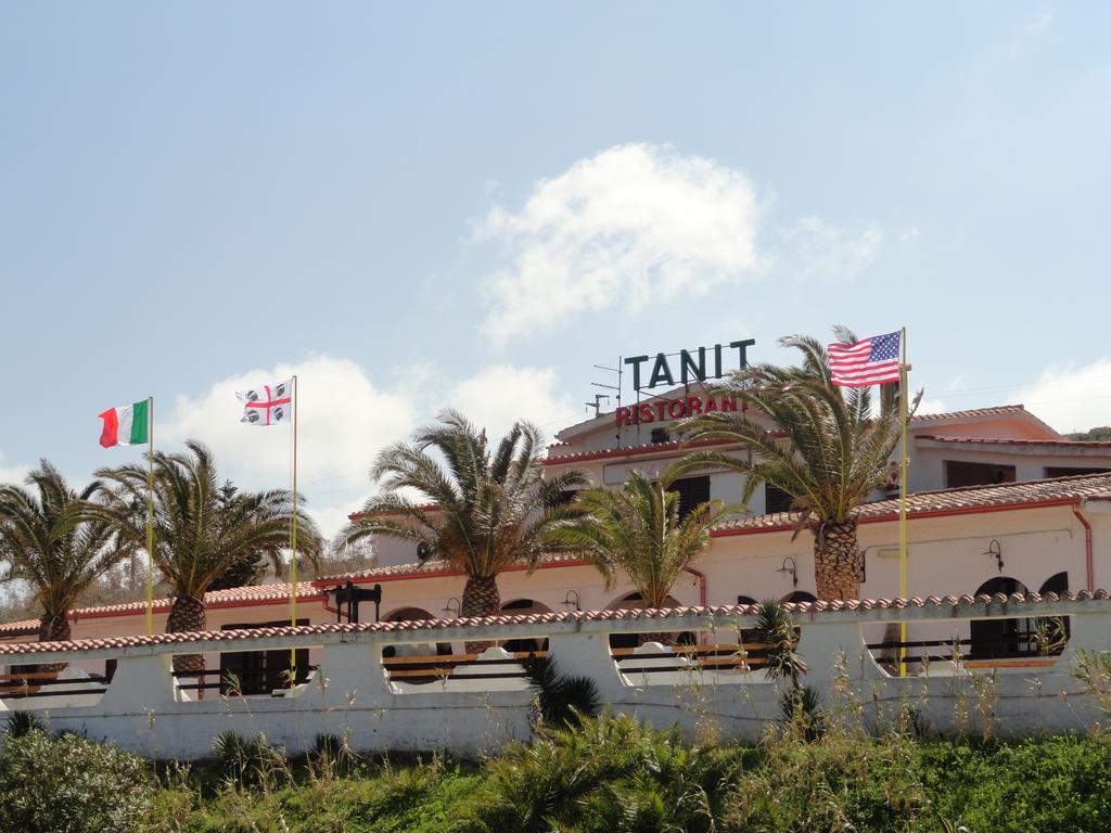 Tanit Hotel Villaggio Ristorante Carbonia Esterno foto