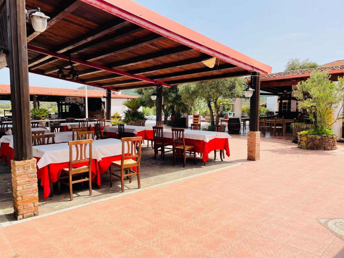 Tanit Hotel Villaggio Ristorante Carbonia Esterno foto