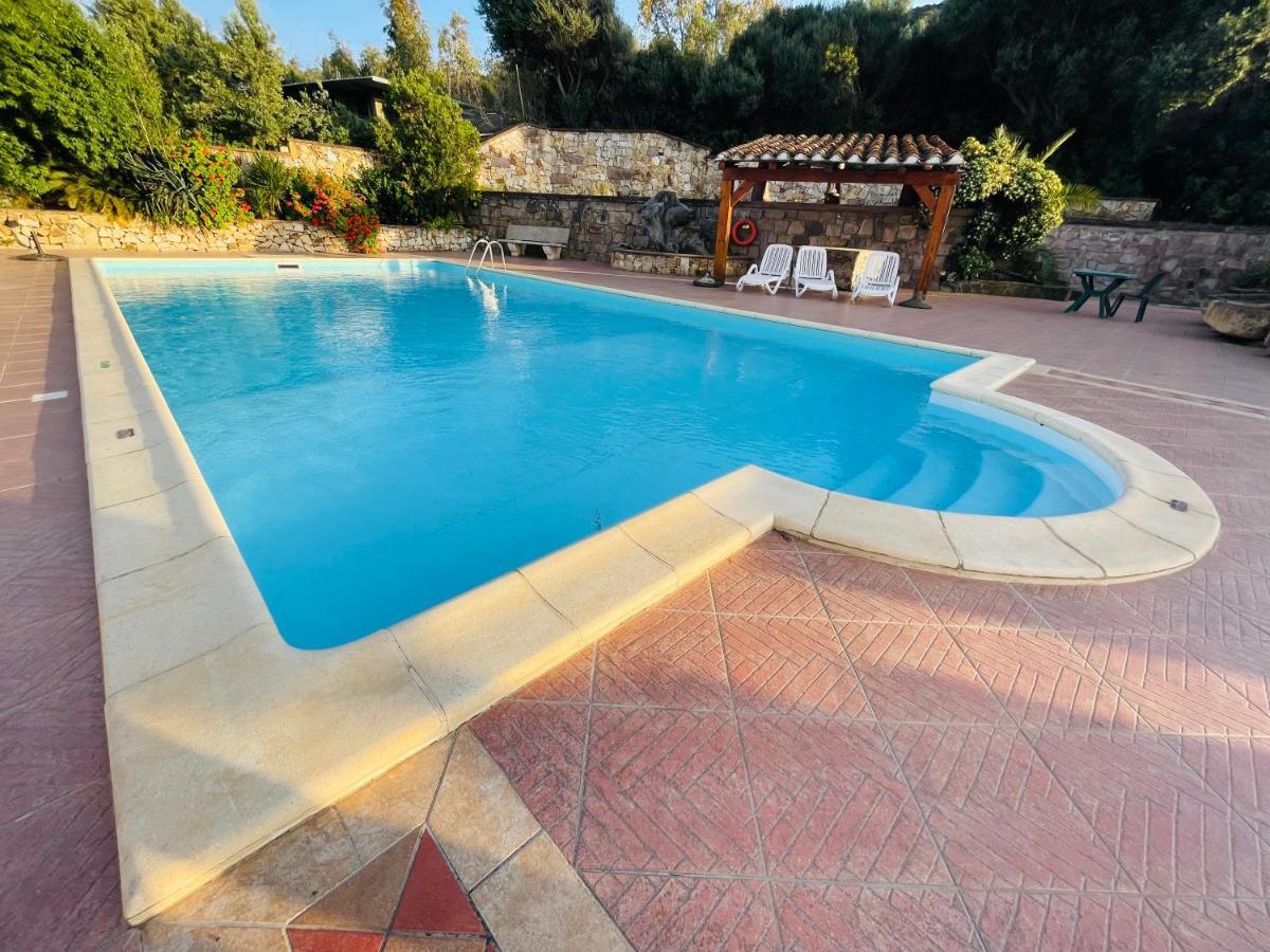 Tanit Hotel Villaggio Ristorante Carbonia Esterno foto