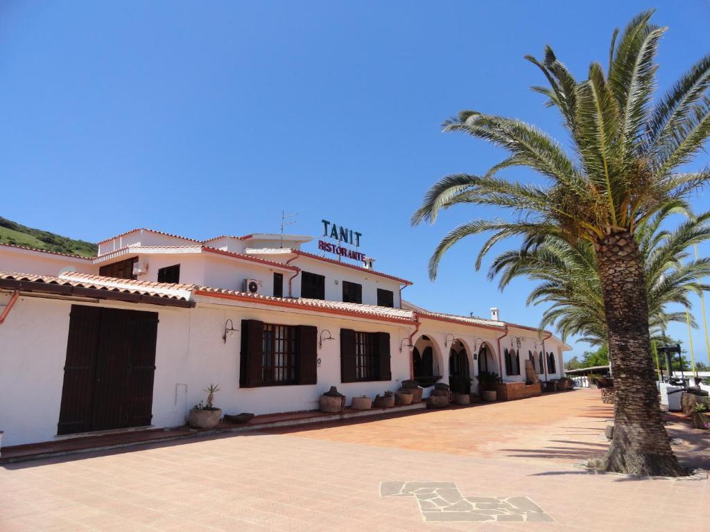 Tanit Hotel Villaggio Ristorante Carbonia Esterno foto
