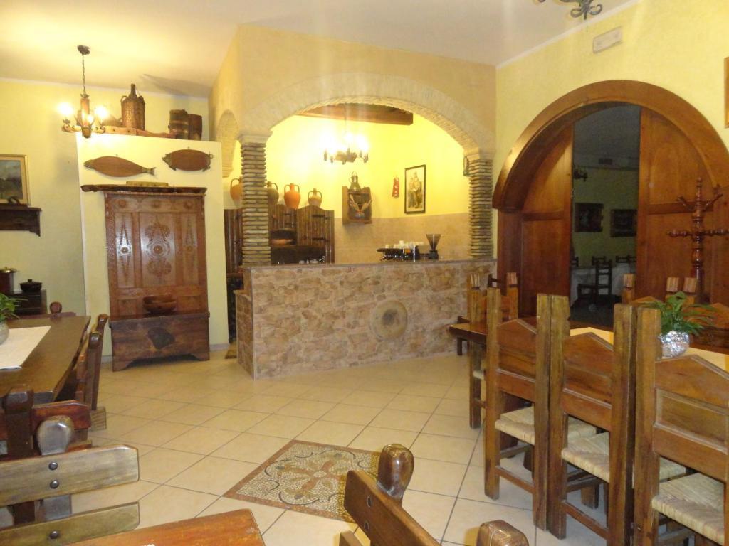 Tanit Hotel Villaggio Ristorante Carbonia Esterno foto