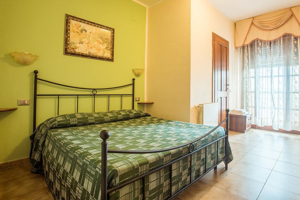 Tanit Hotel Villaggio Ristorante Carbonia Esterno foto